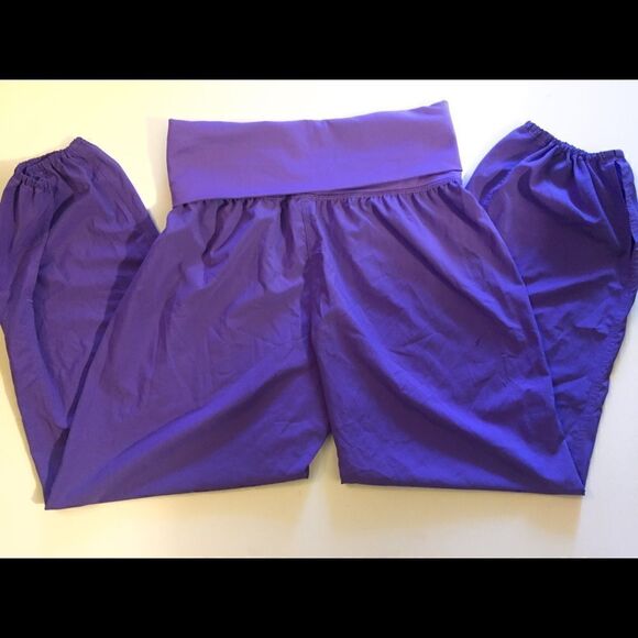 Lululemon Athletica Lightweight Crop - Picture 1 of 5